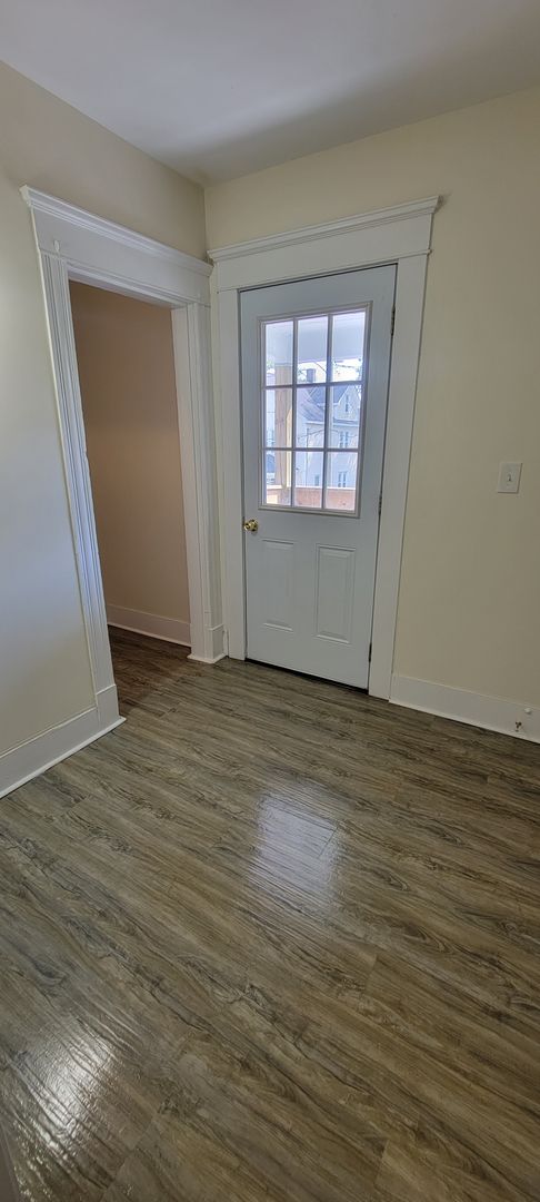 Springfield Apartment: 20-22 Denton Cir