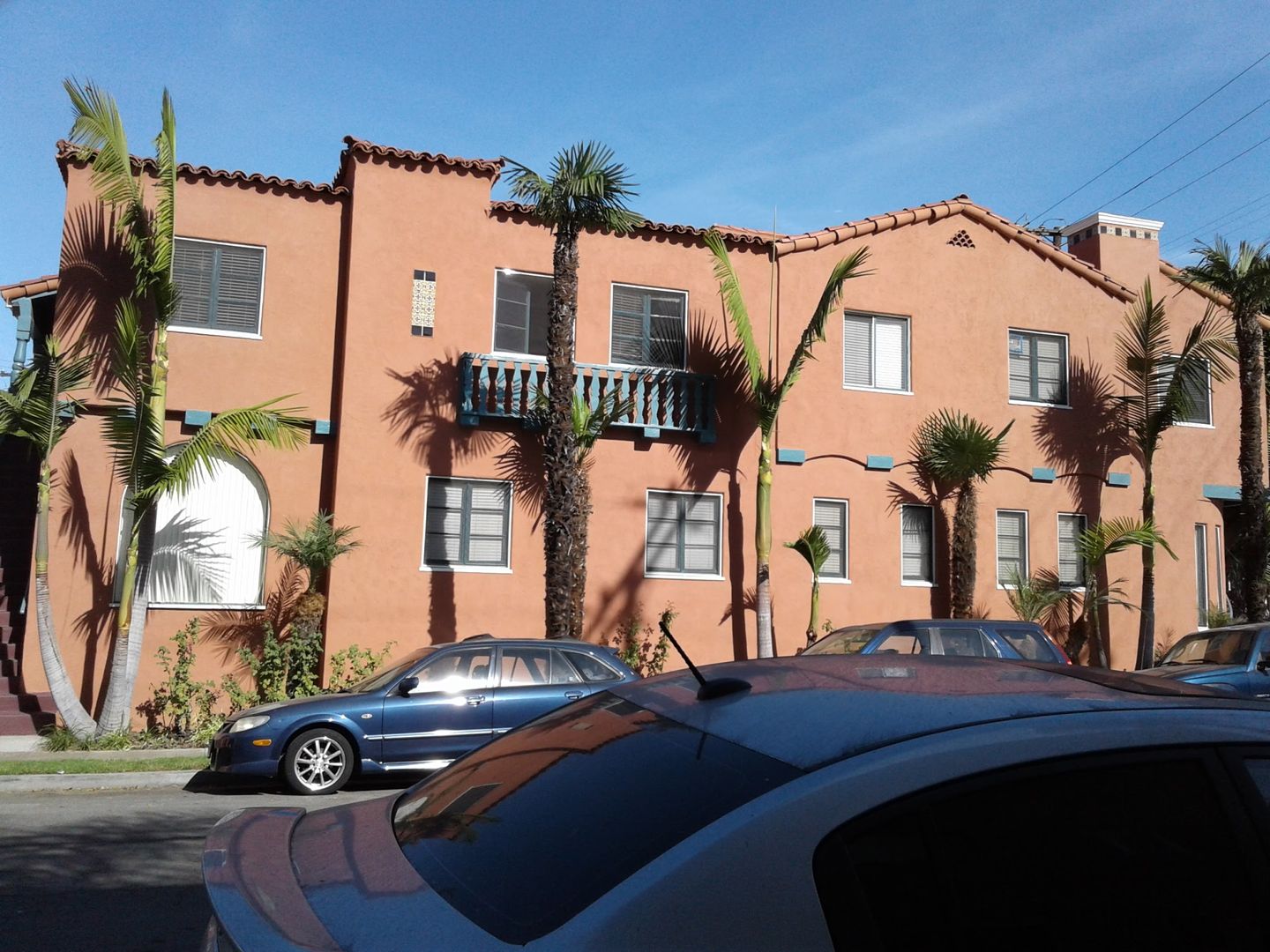 Long Beach Apartment: 2217 E. Bermuda St #212