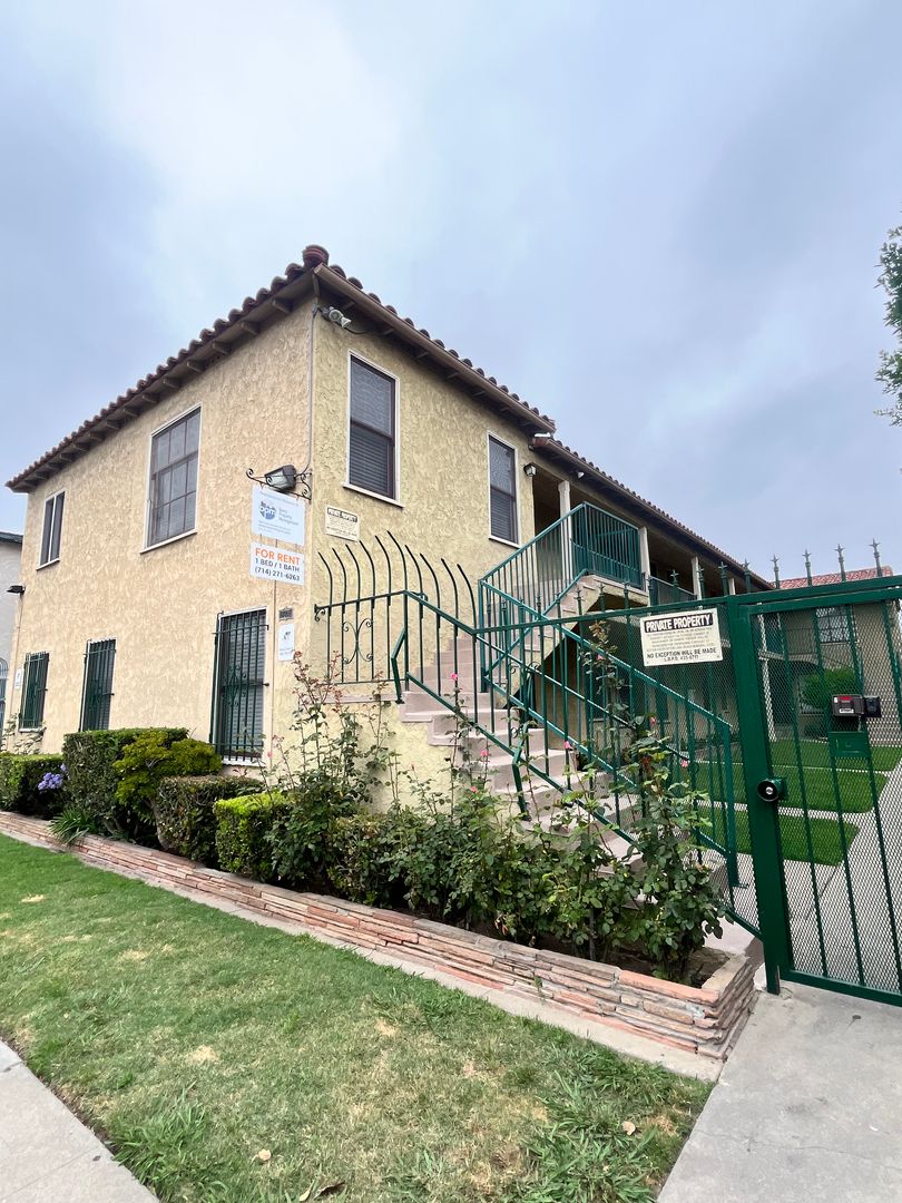 LONG BEACH Apartment: 1960 CHESTNUT AVE