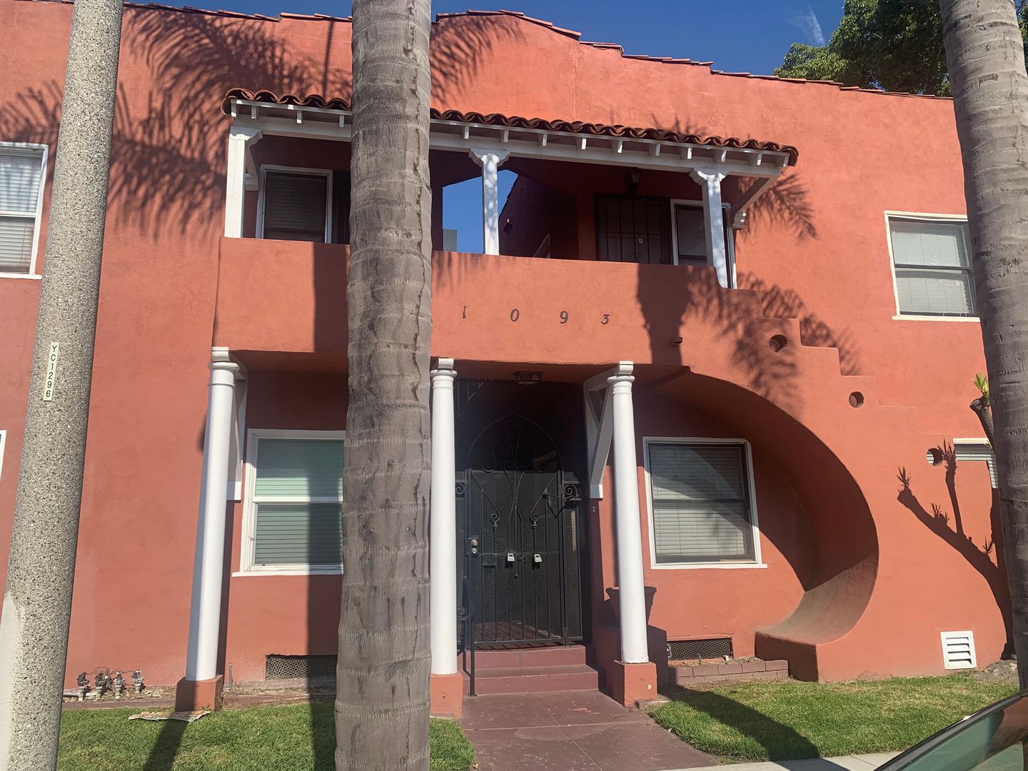 LONG BEACH Apartment: 1093 GLADYS/2830 11th ST