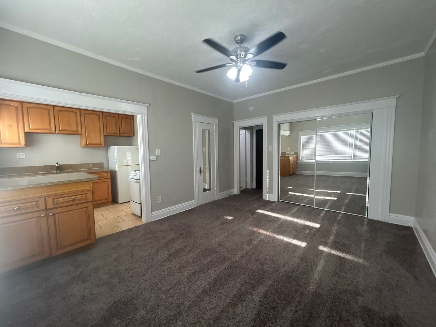LONG BEACH Apartment: 1227 E OCEAN BLVD