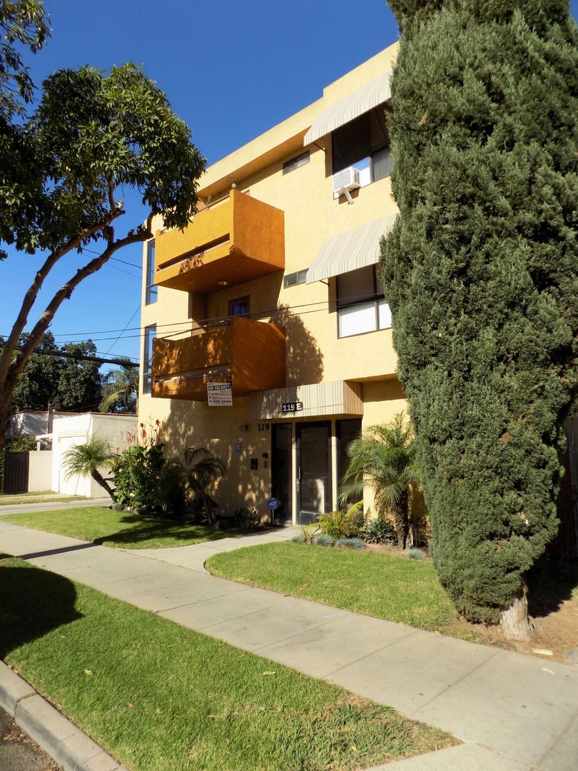 LONG BEACH Apartment: 119 E EAGLE ST