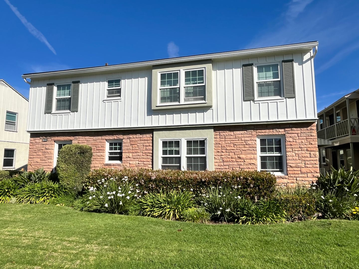 LONG BEACH Apartment: 1049 E CARSON ST