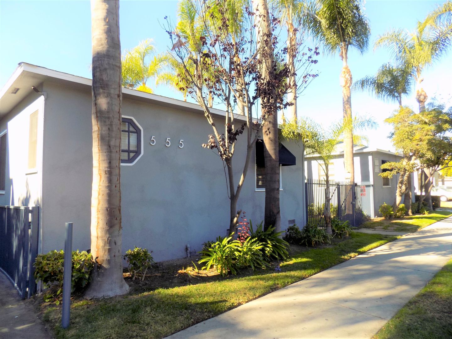 LONG BEACH Apartment: 555 WALNUT AVE