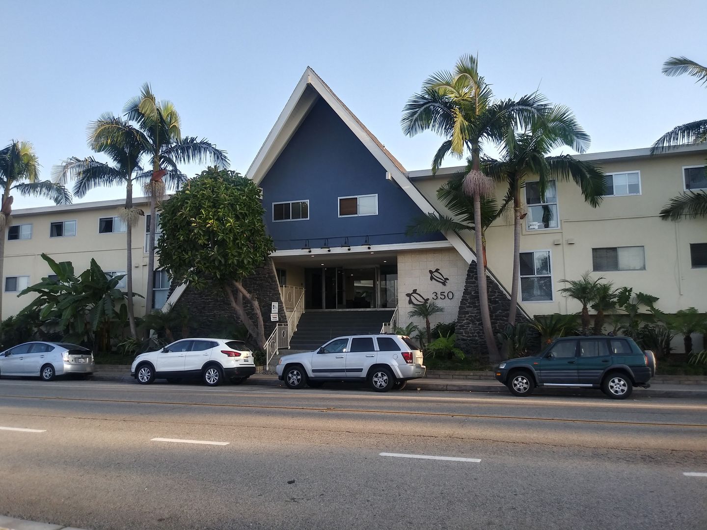 SEAL BEACH Apartment: 350 MARINA DR