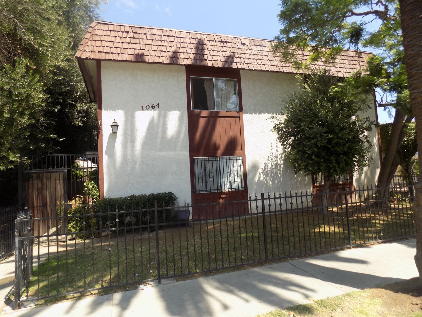 LONG BEACH Apartment: 1064 CEDAR AVE