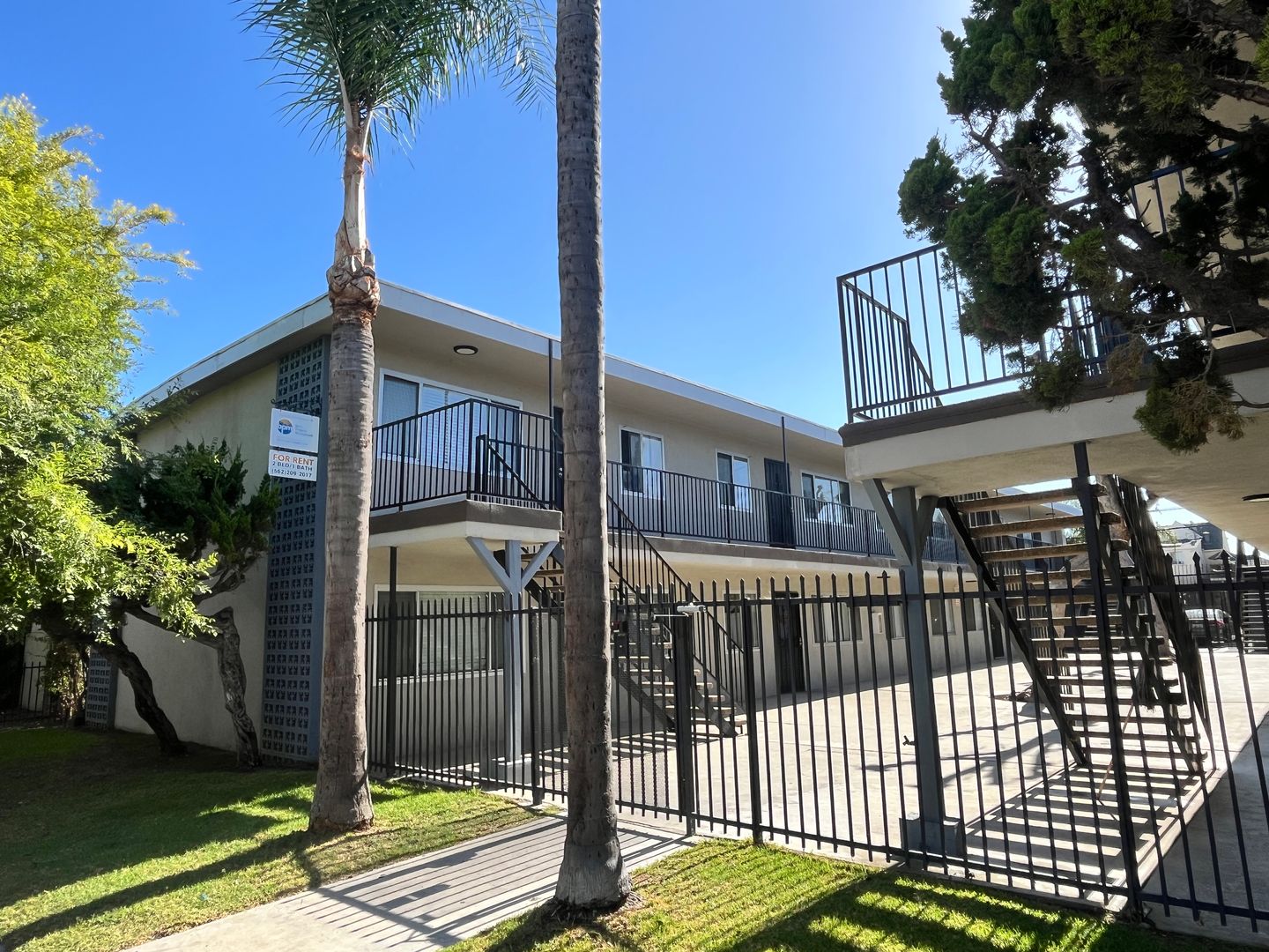 LONG BEACH Apartment: 1550-1604 HENDERSON AVE