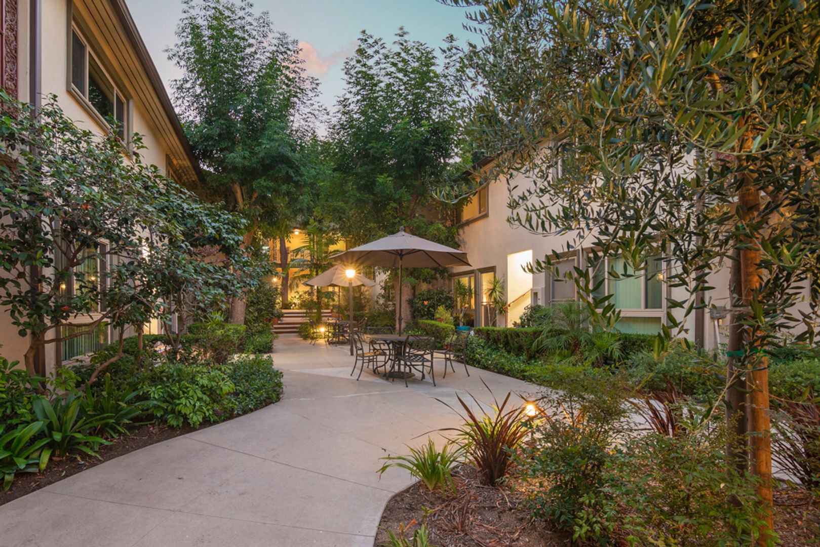 Laurelwood 6 of 11