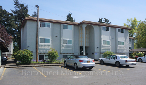 Spacious Apartment in Keizer with Separate Storage Closet - RENT SPECIAL!! – photo 1
