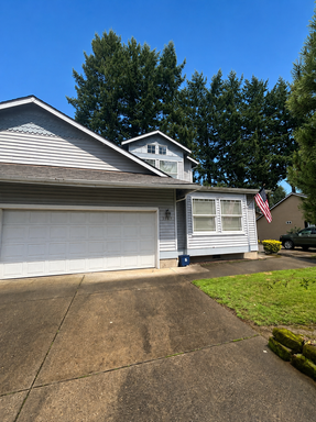 Three-Bed, Two-Bath Home w/ Loft- SE Salem – photo 1