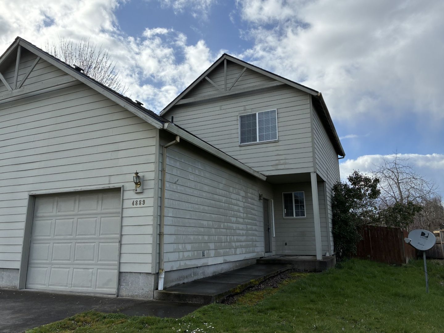 Salem Townhome: 4889 Saunter Loop NE
