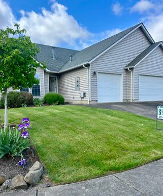 Charming Two Bedroom Duplex- Keizer – photo 1