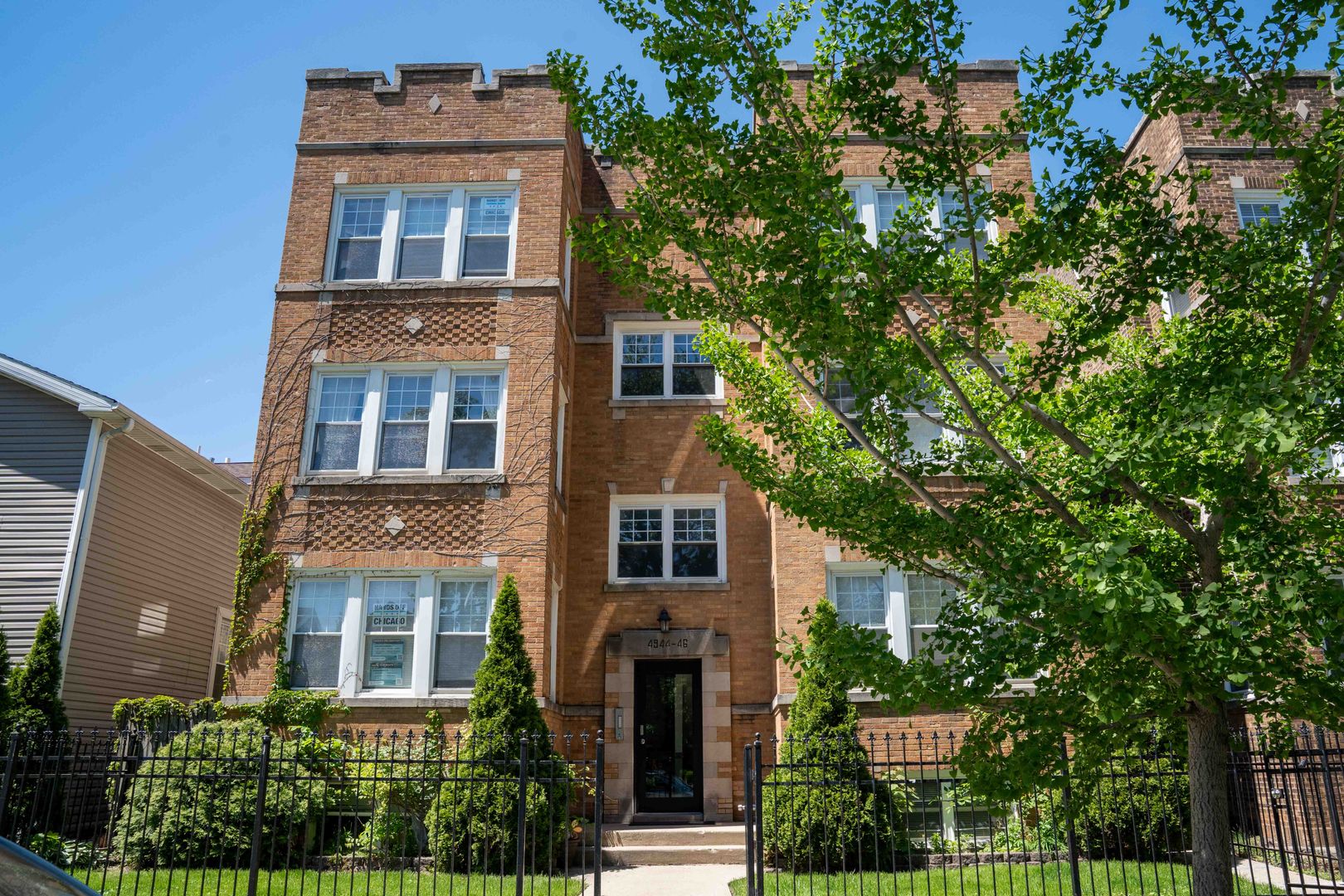 Chicago Apartment: 4944-46 N Christiana Ave