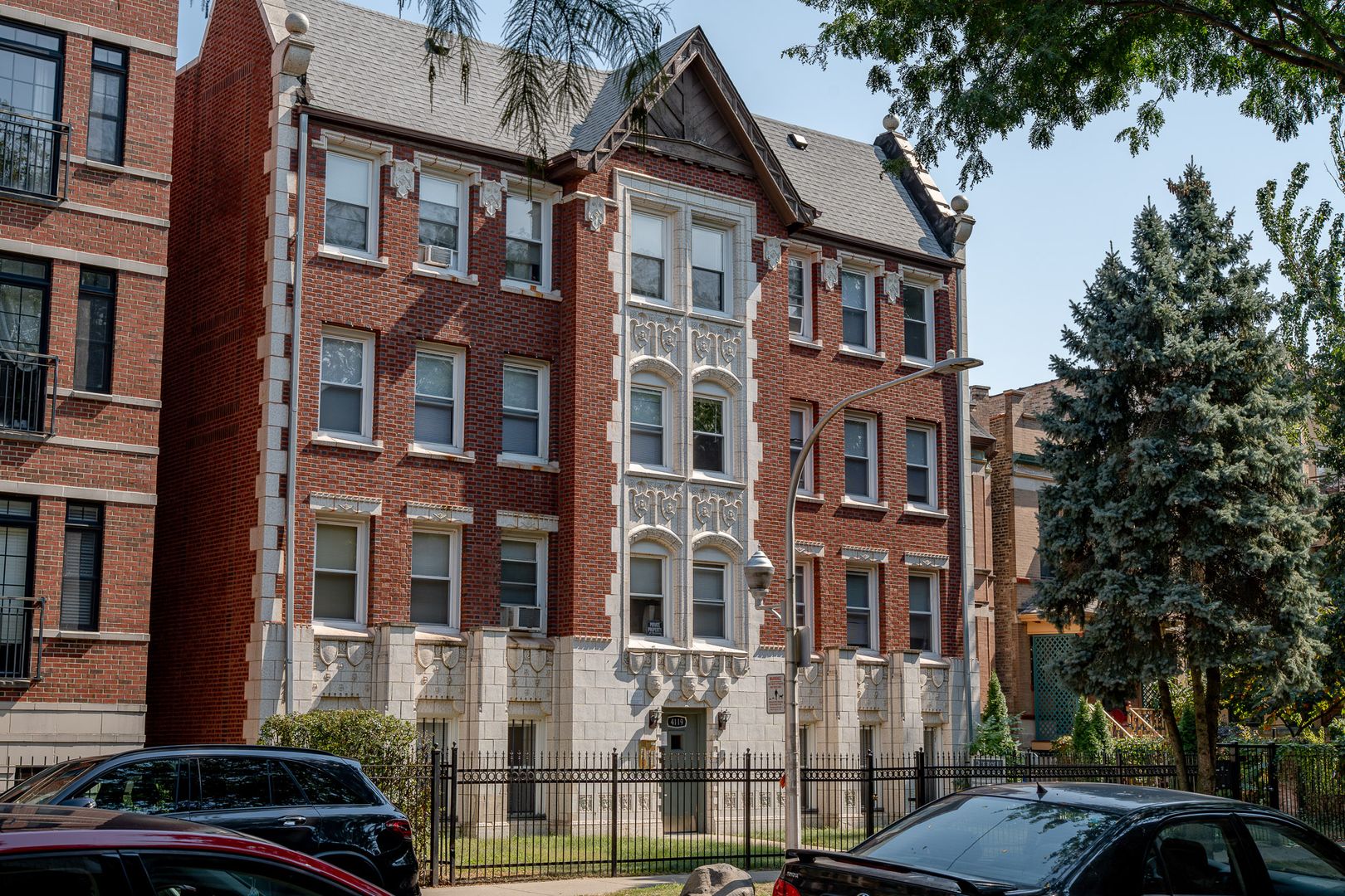 Chicago Apartment: 4119 N. Kenmore Ave