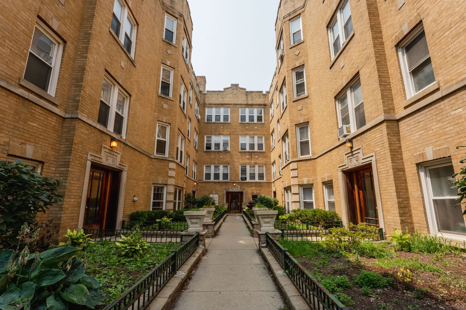 Chicago Apartment: 4440 - 4448 N. Western Ave