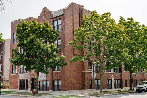 Albany Park - 1 Bed / 1 Bath - Central Heat & AC – photo 1