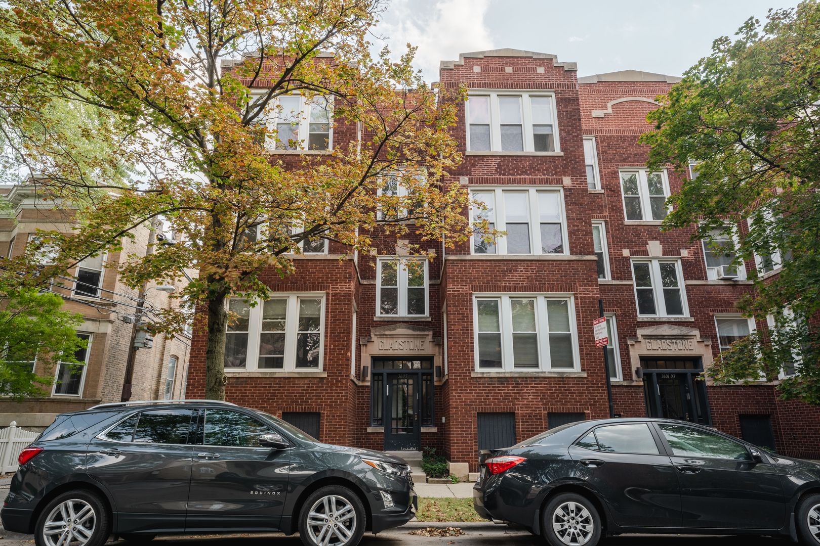 Chicago Apartment: 3601-3605 N. Janssen Ave