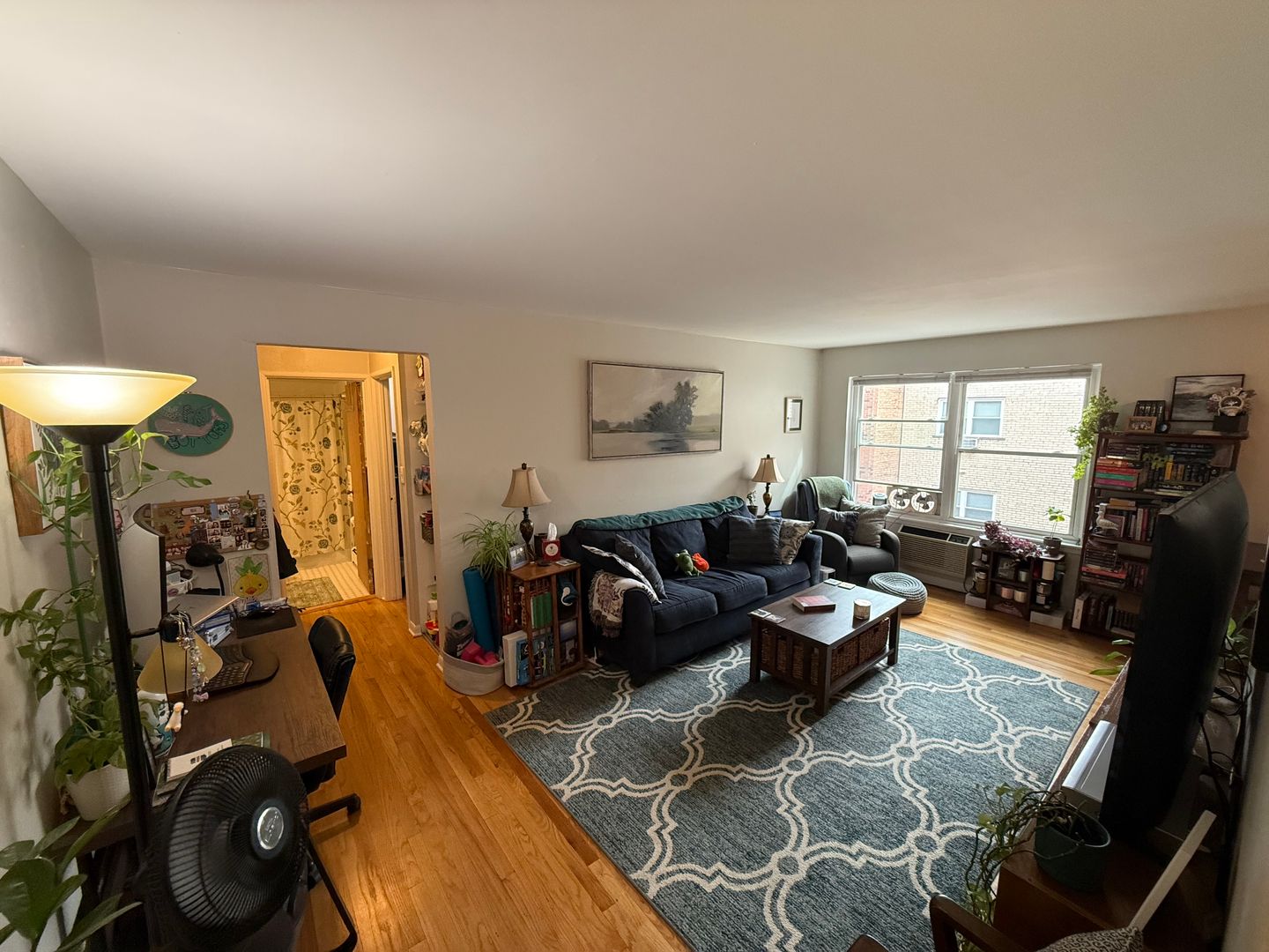 Chicago Apartment: 468 West Melrose St.