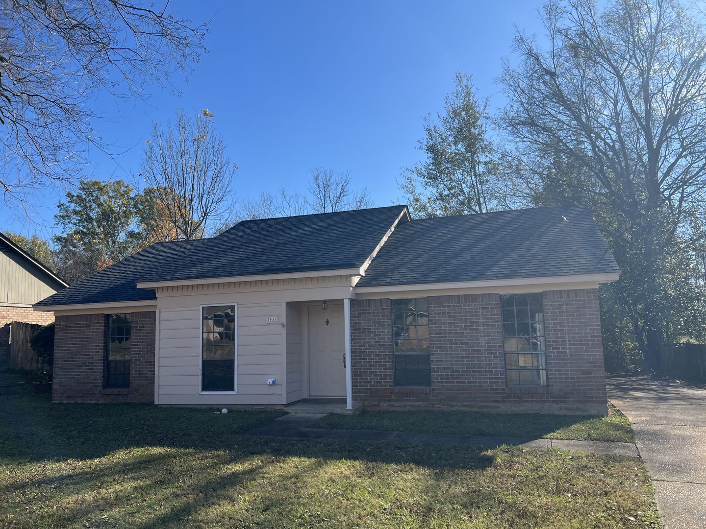 Montgomery House: 2933 Willow Lane Drive