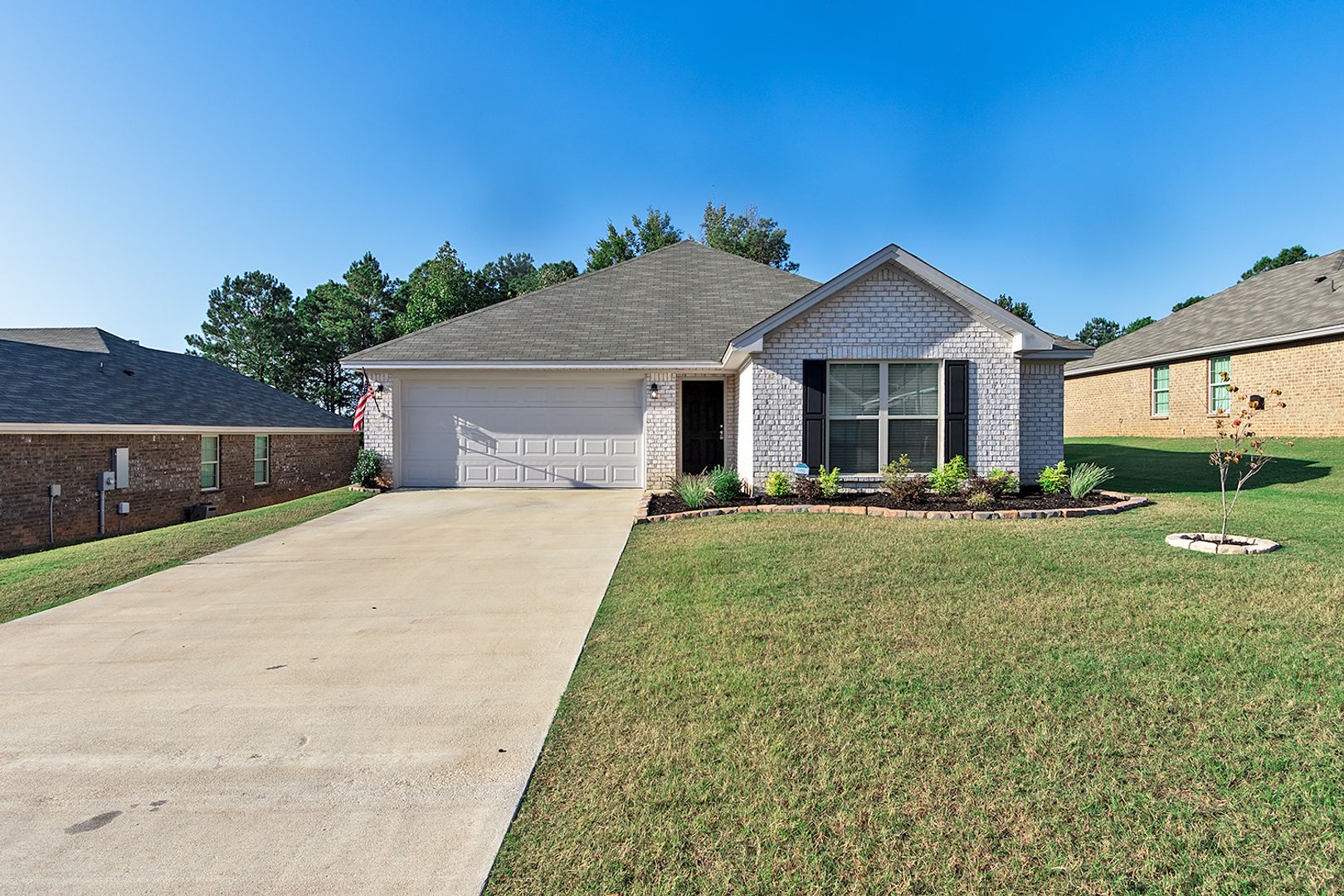 Prattville House: 740 Park Lane