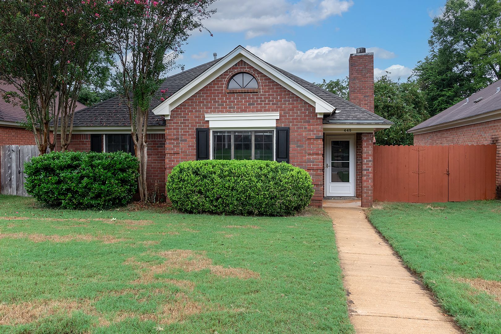 Montgomery House: 445 Caldwell Place