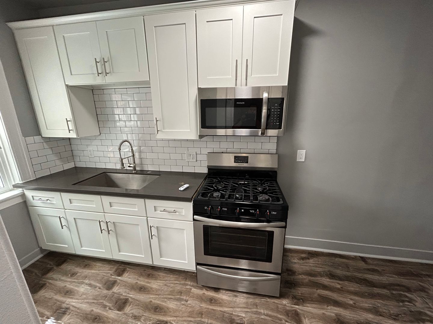 Los Angeles Apartment: 2921 Francis Ave.