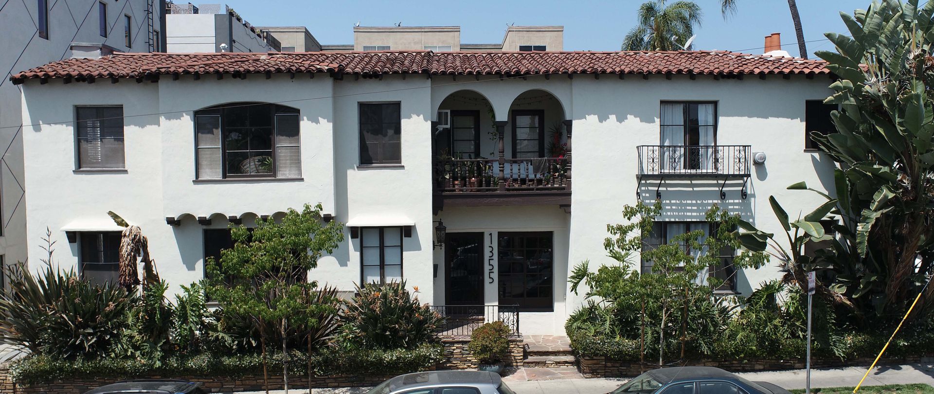 Los Angeles Apartment: 1355 N Gardner St.