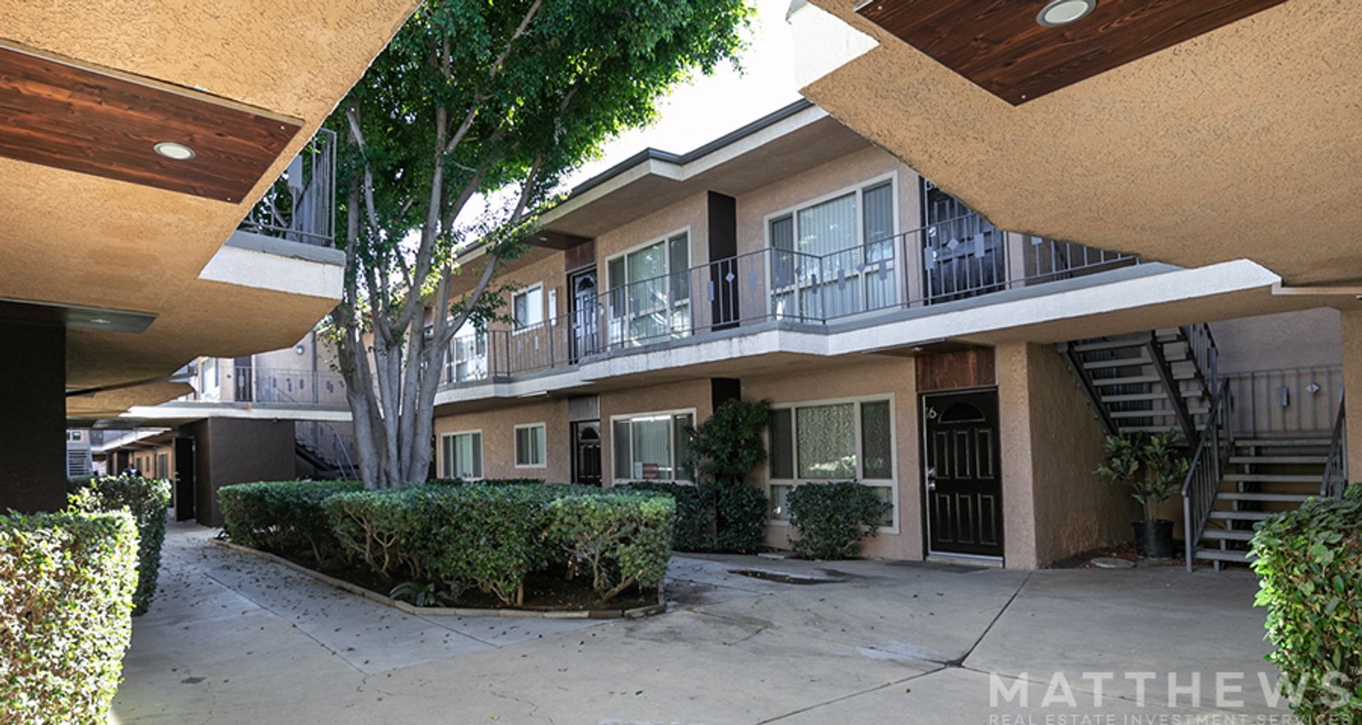 North Hills Apartment: 8960 Orion Ave.
