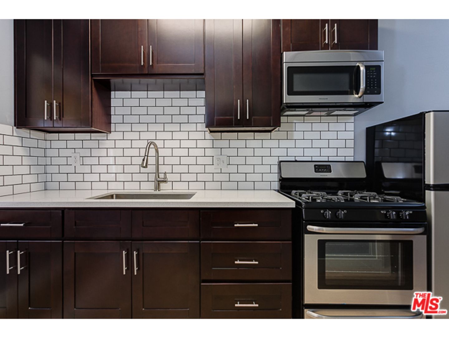 Los Angeles Apartment: 2921 Francis Ave.