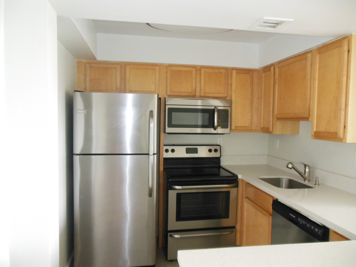 West Palm Beach Condo: 706 Executive Center Dr., #25