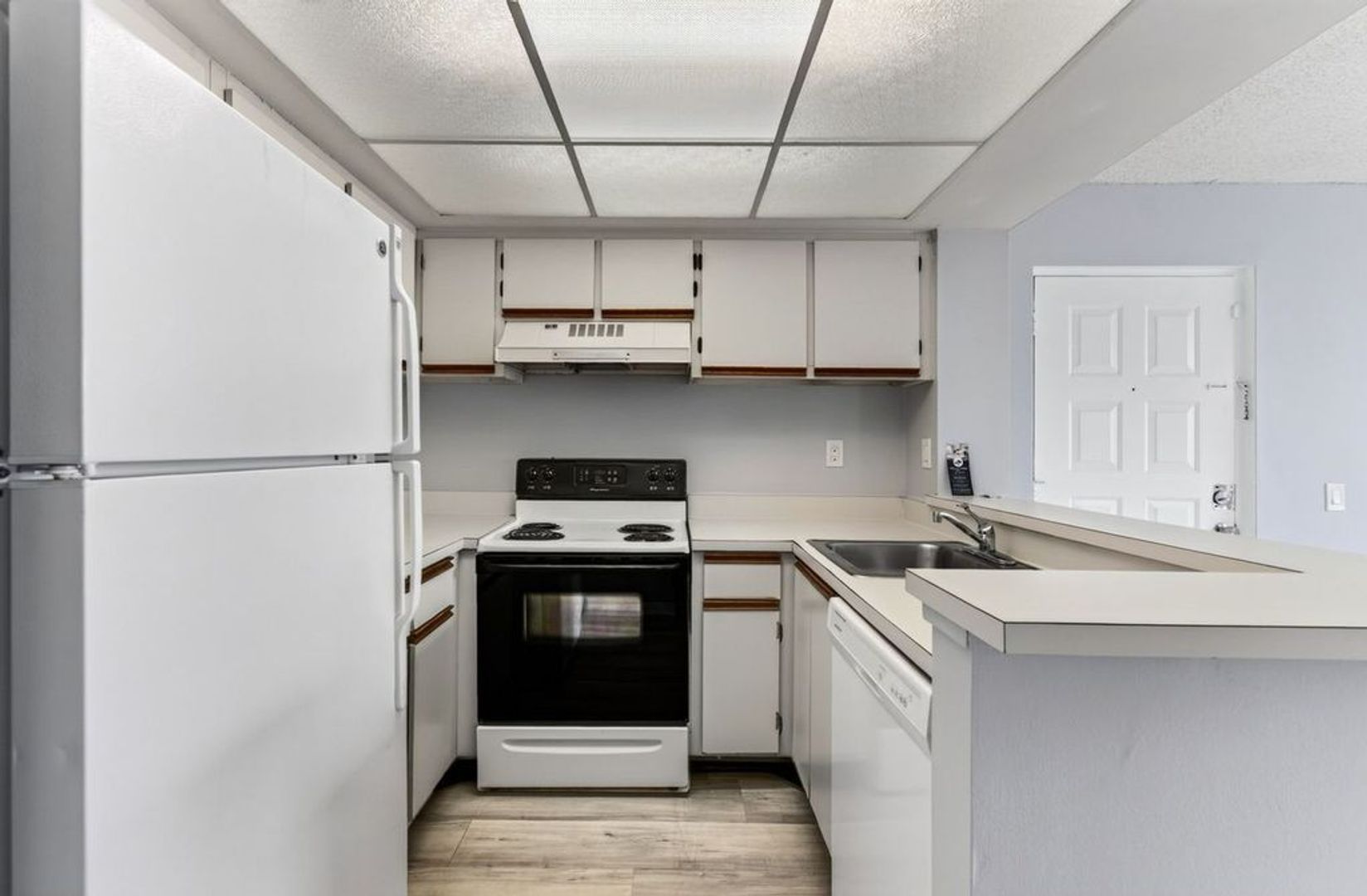 West Palm Beach Condo: 752 Executive Center Dr., #110