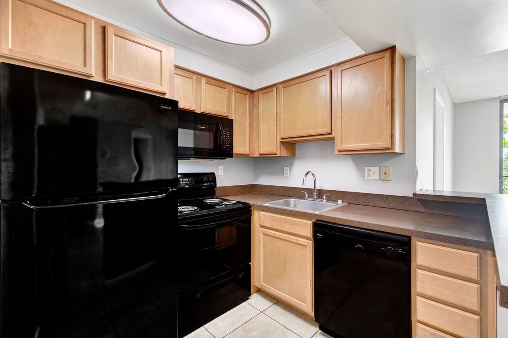 West Palm Beach Condo: 744 Executive Center Dr., #23