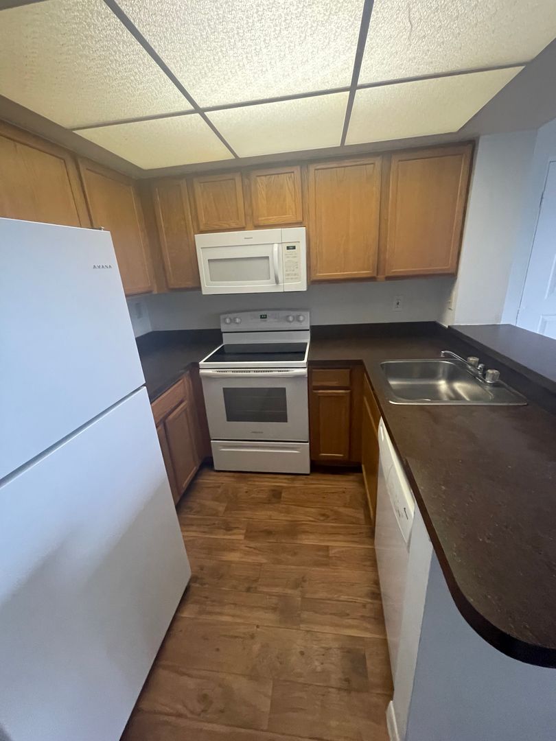 West Palm Beach Condo: 718 Executive Center Dr., #36