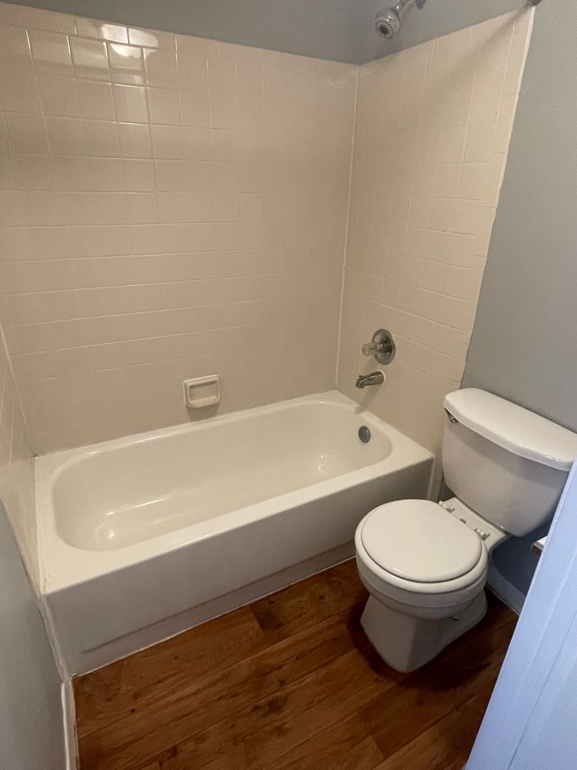 West Palm Beach Condo: 718 Executive Center Dr., #211