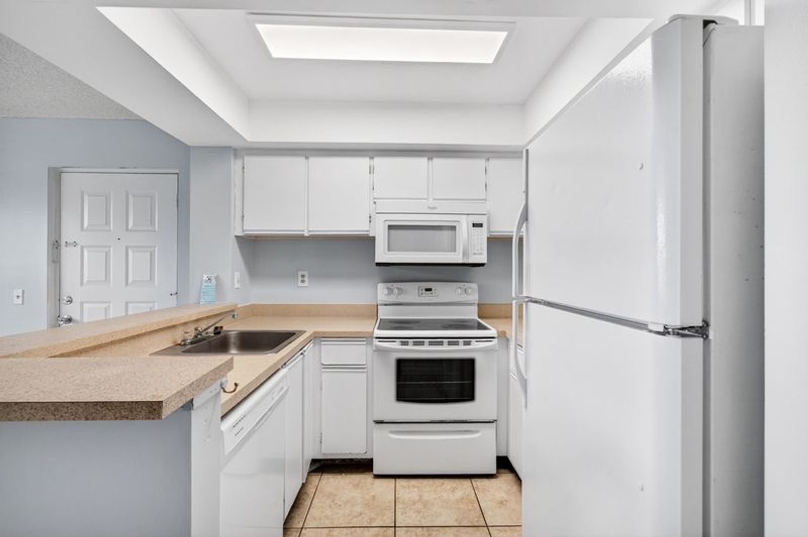 West Palm Beach Condo: 738 Executive Center Dr., #21