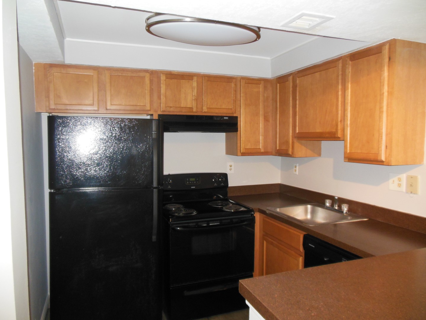 West Palm Beach Condo: 706 Executive Center Dr., #37