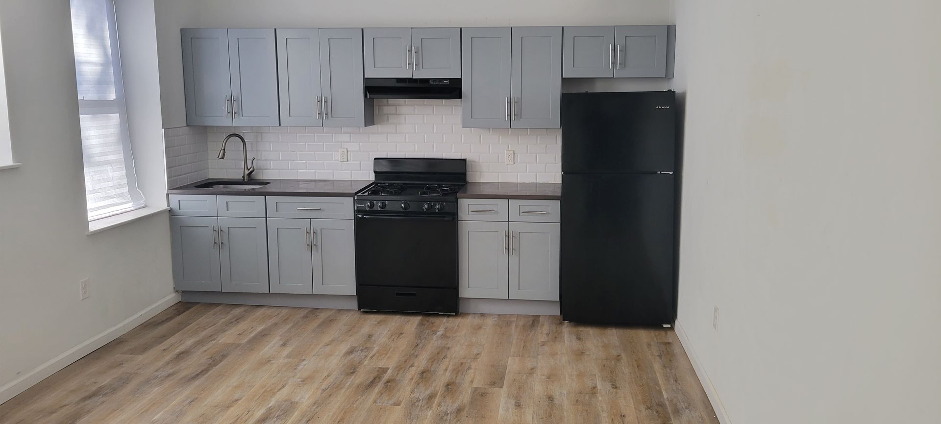 Newark Apartment: 68 Garside St.