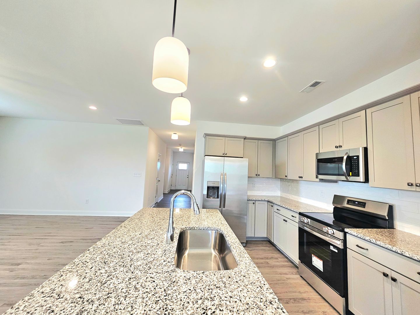 Raeford House: 283 Crowville St
