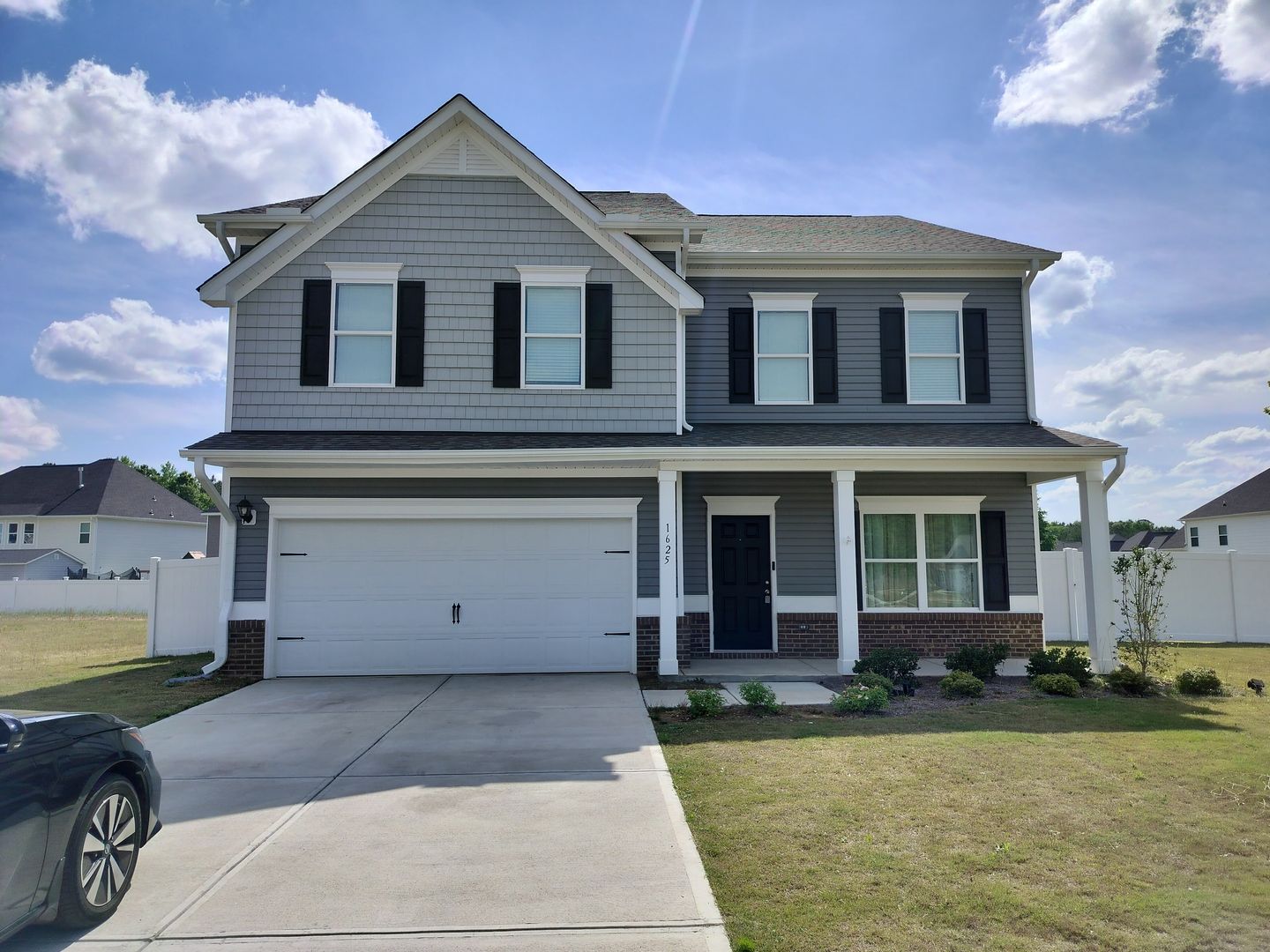 Fayetteville House: 1625 Old Barn Road