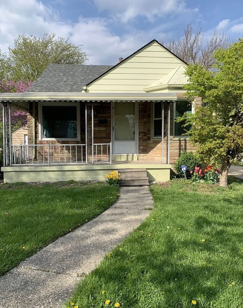 HARPER WOODS House: 19661 KENOSHA ST