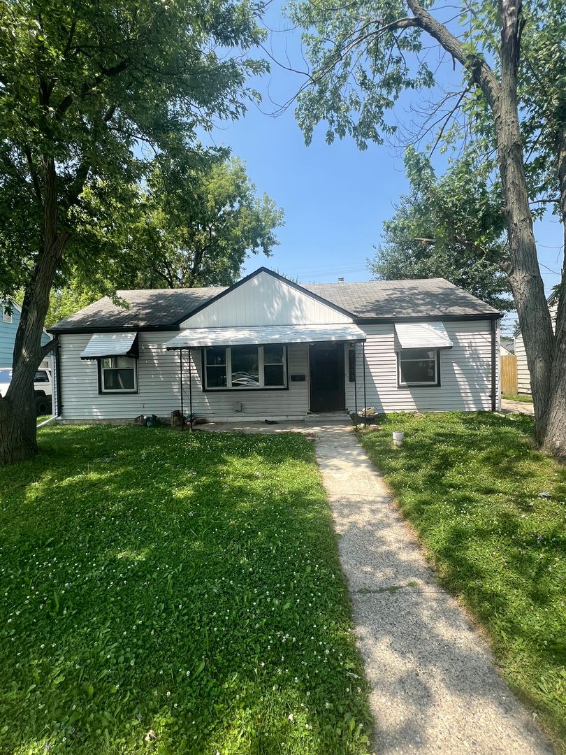 ROSEVILLE House: 26355 ACADEMY ST