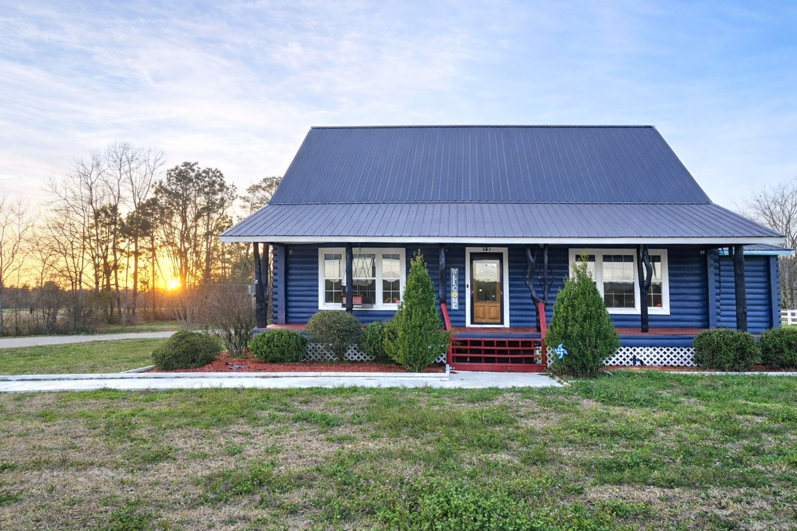 Nichols House: 181 Halfway Rd