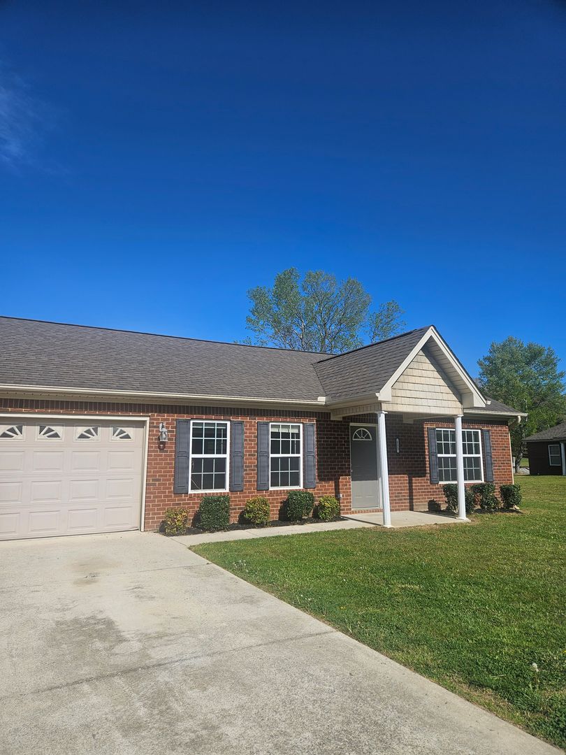 LaFayette Apartment: 153 Bell Road