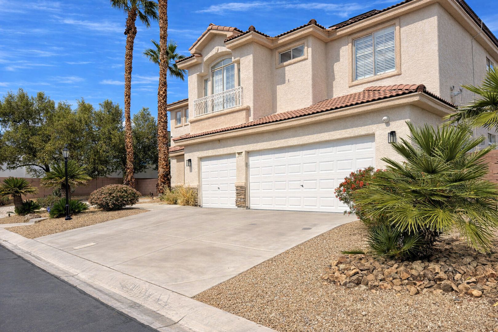 LAS VEGAS House: 4952 GREY MESA