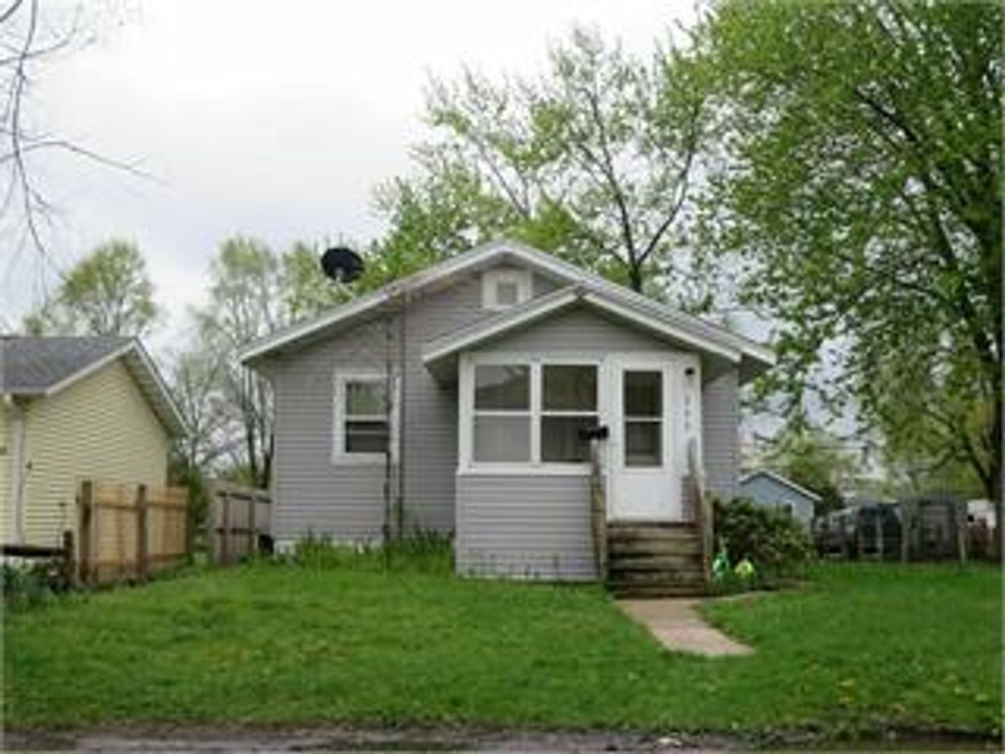 Waterloo House: 222 Blowers Ave
