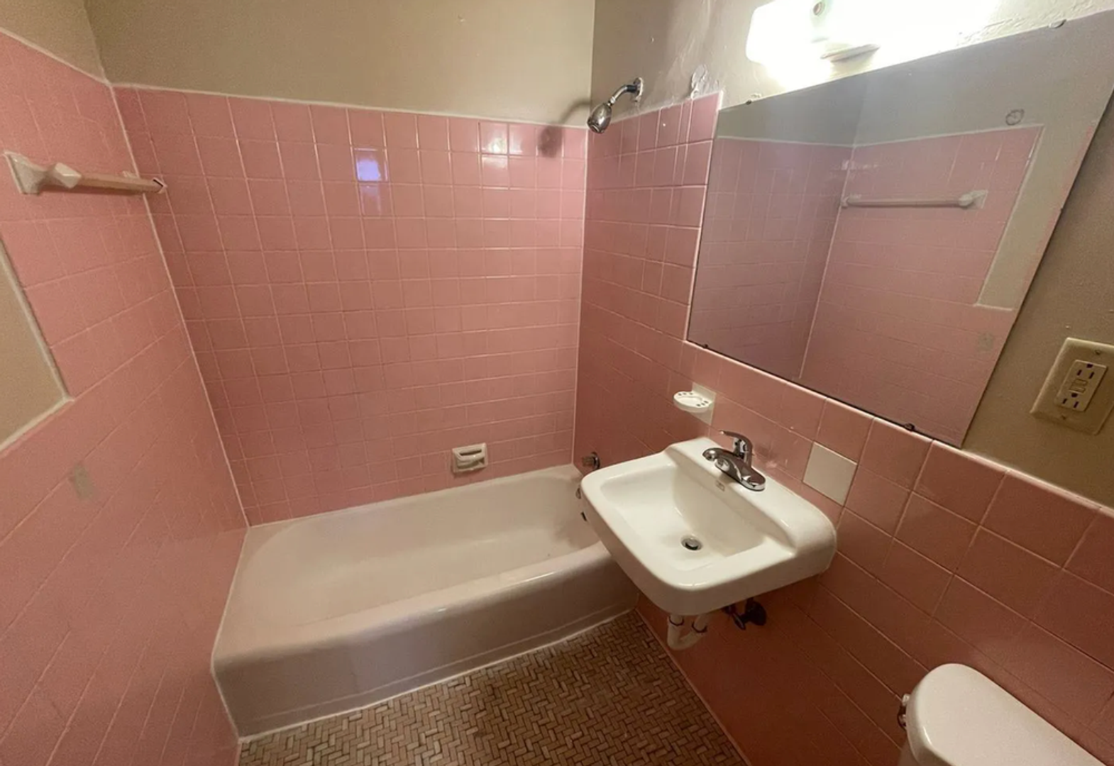 Saint Paul Apartment: 905/1447/1721/1651 7th Street