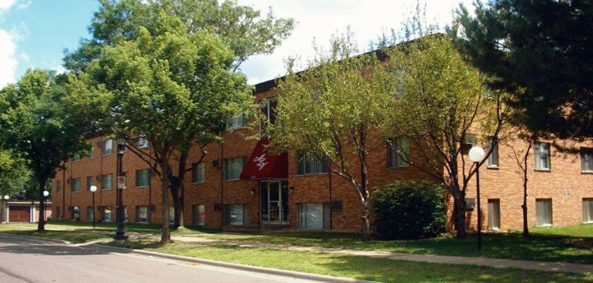 St. Paul Apartment: 1164/1184 Mackubin Street