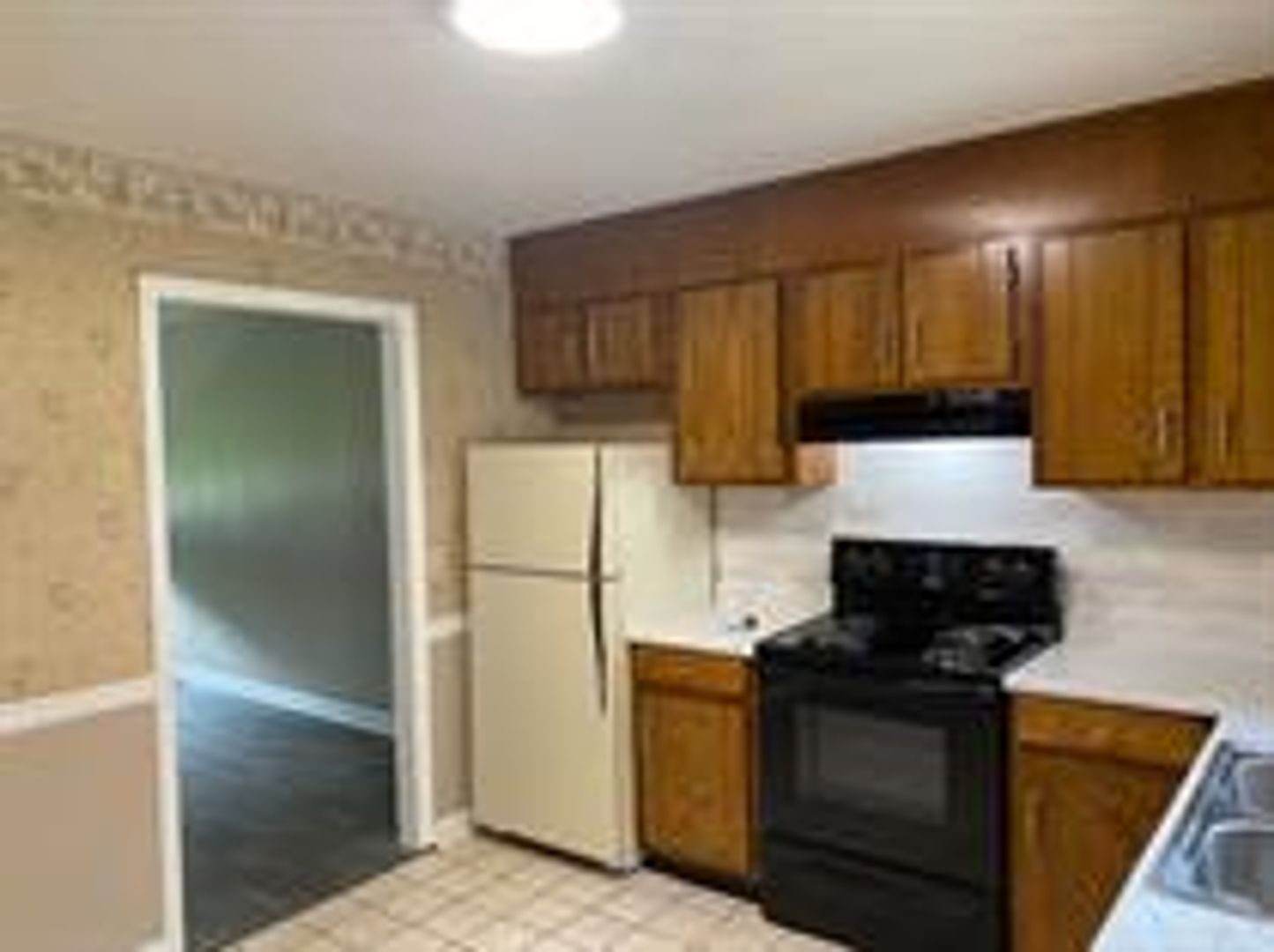 East Ridge Apartment: 2187 Dugan St