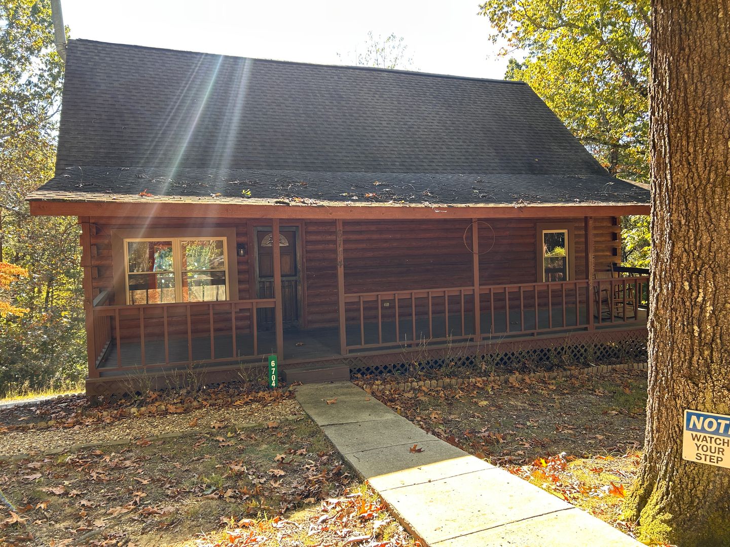 Hixson House: 6704 Country Oaks Ln