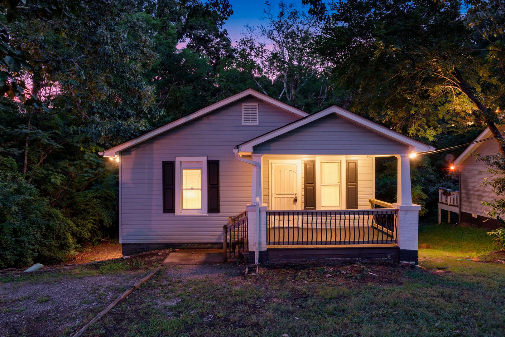 Chattanooga House: 4802 Oakland Avenue